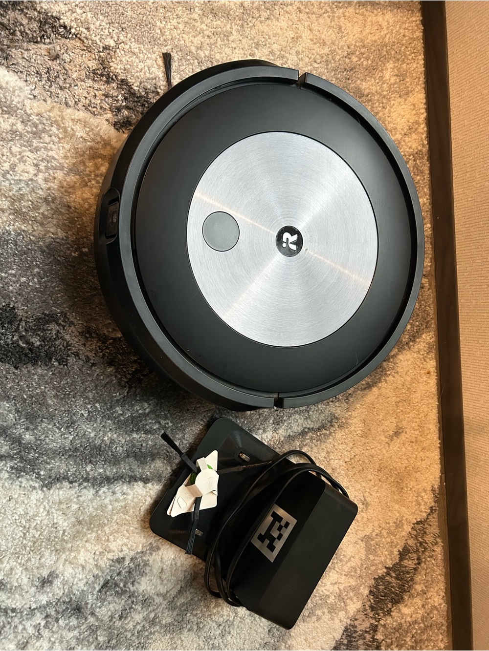 iRobot Roomba Robot Vacuum - Black/Silver